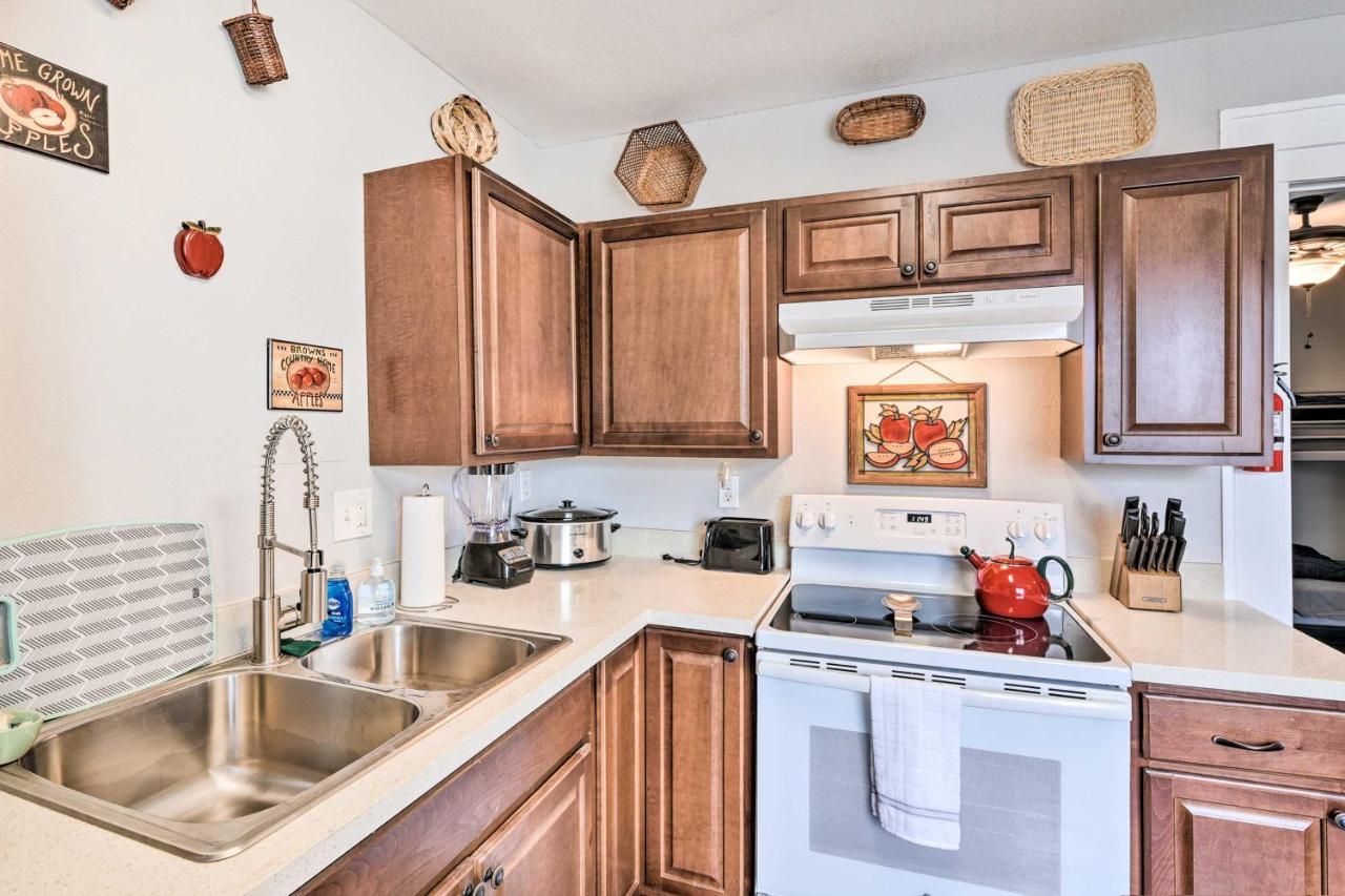 Cozy Galveston Apartment - Walk To Beach And Dining Εξωτερικό φωτογραφία