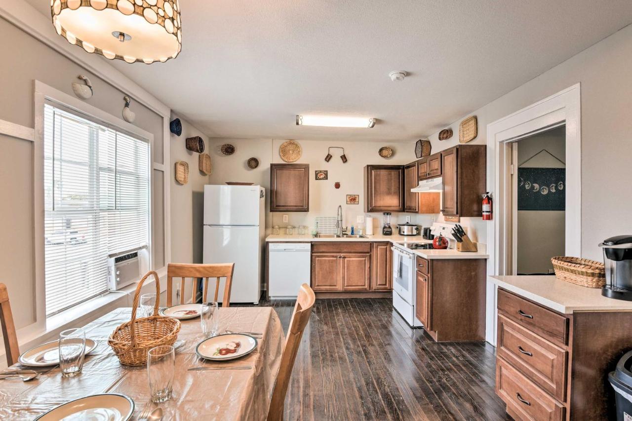Cozy Galveston Apartment - Walk To Beach And Dining Εξωτερικό φωτογραφία
