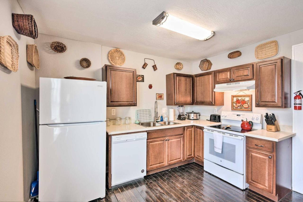 Cozy Galveston Apartment - Walk To Beach And Dining Εξωτερικό φωτογραφία