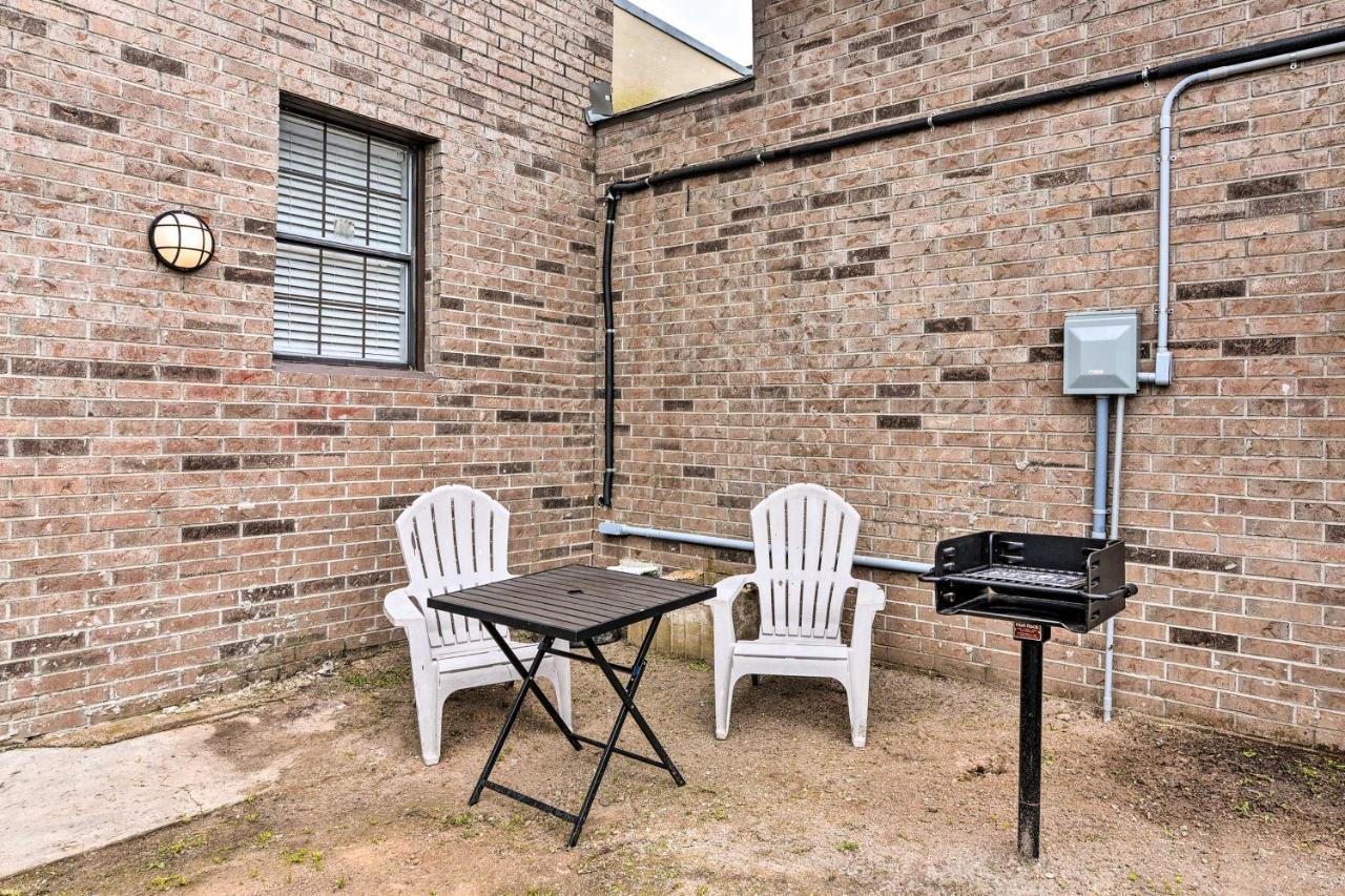 Cozy Galveston Apartment - Walk To Beach And Dining Εξωτερικό φωτογραφία